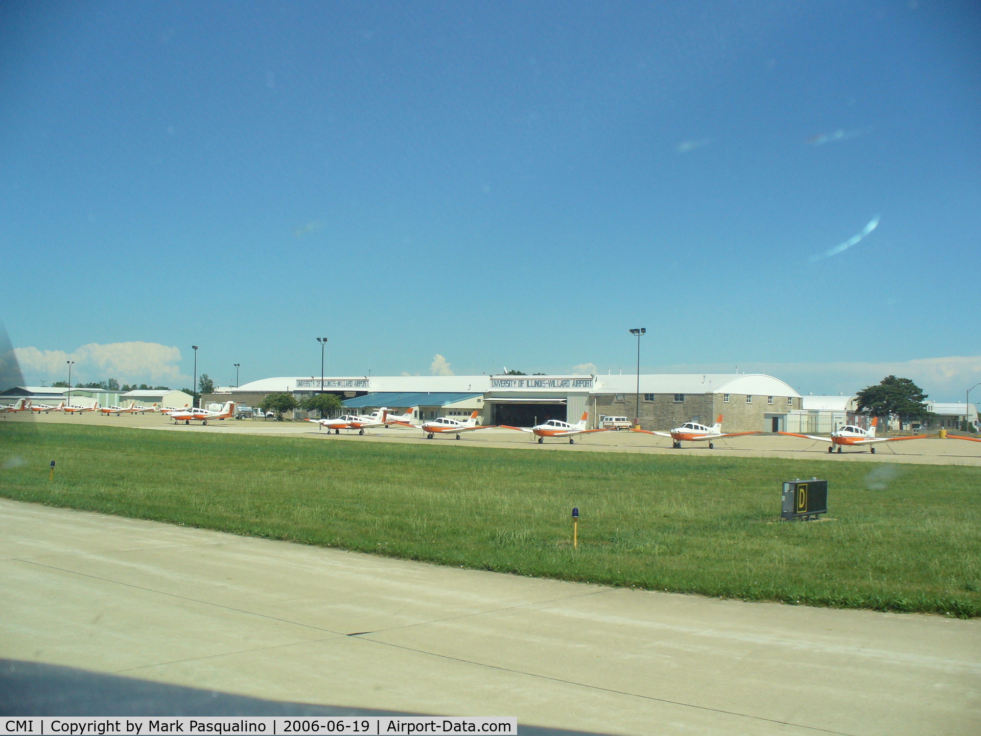 University Of Illinois-willard Airport (CMI) - Ramp
