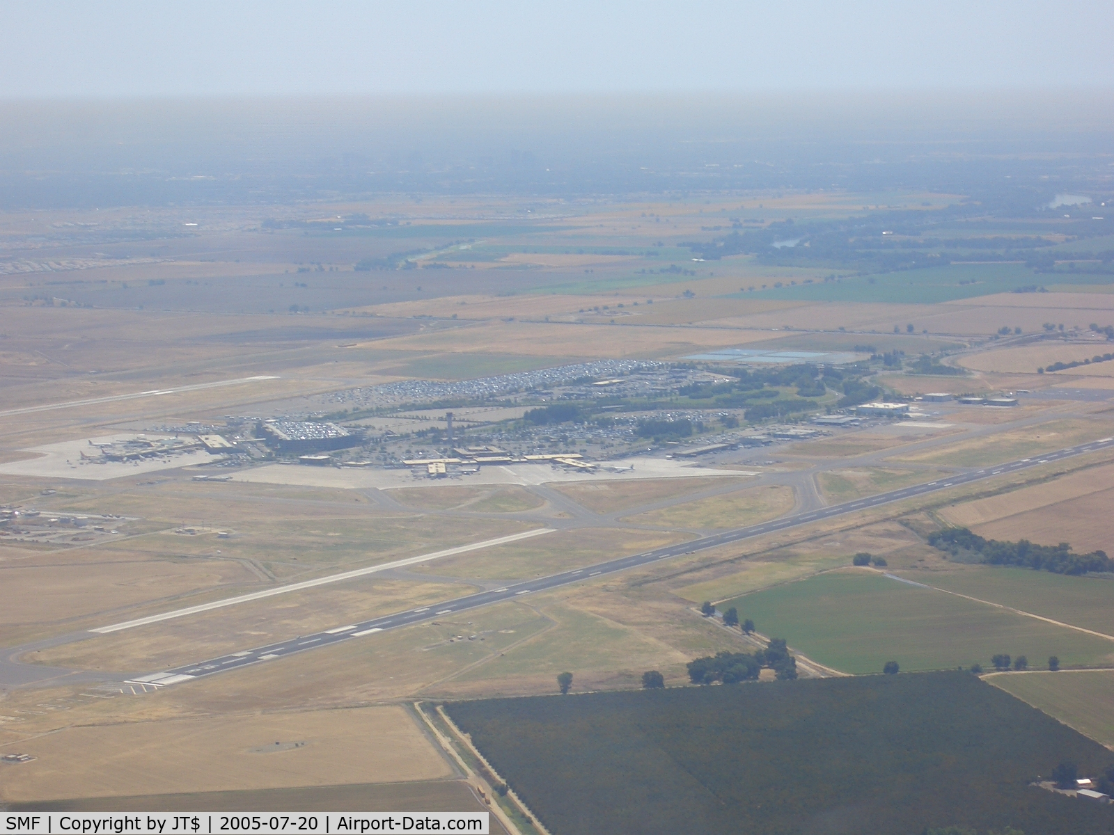 Sacramento International Airport (SMF) - SAC Int. From the NW