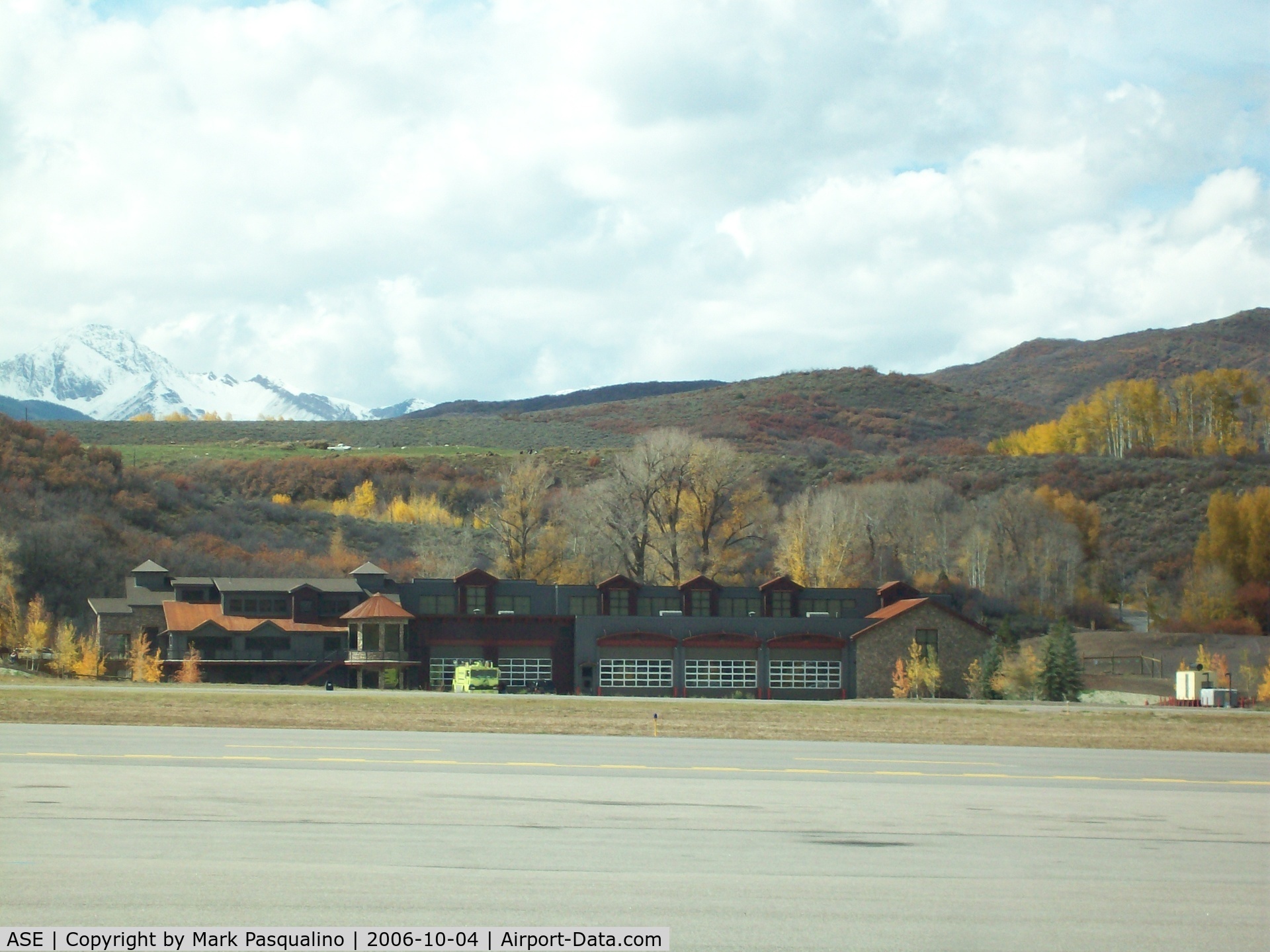Aspen-pitkin Co/sardy Field Airport (ASE) - Aspen airport firestation