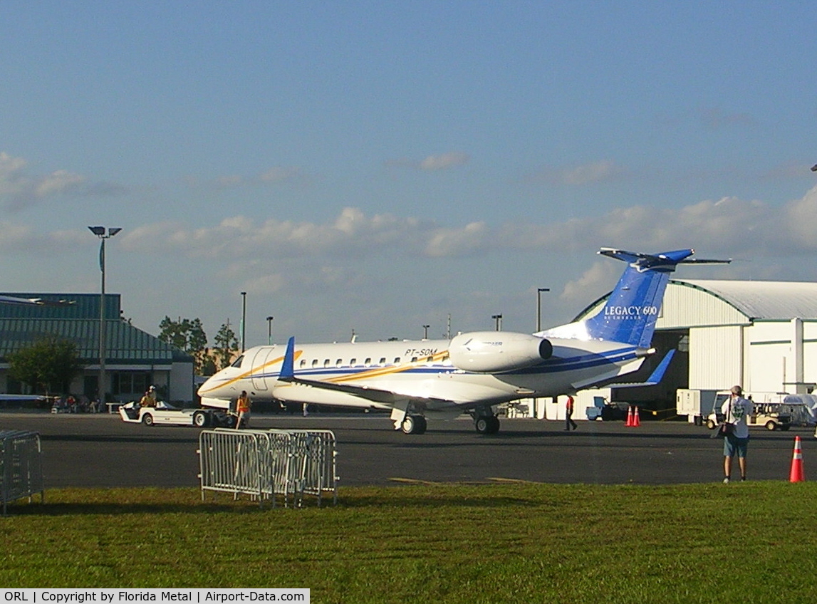 Executive Airport (ORL) - NBAA 2005