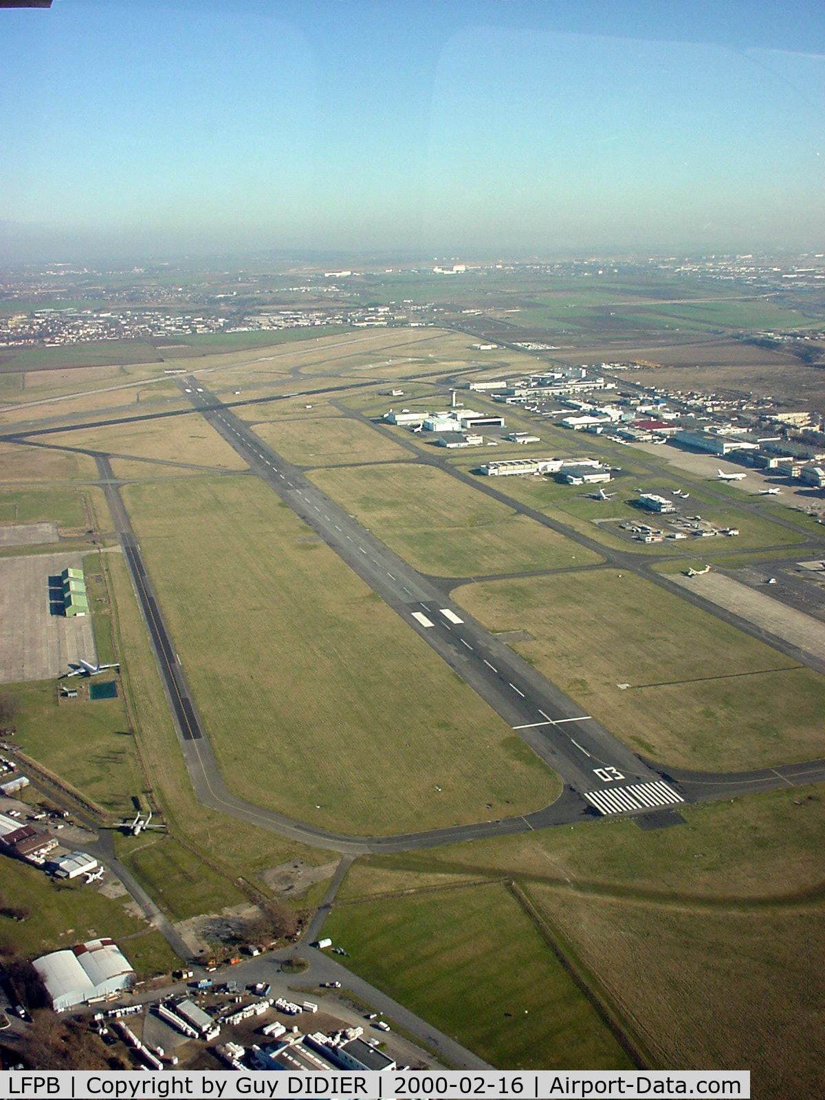 Paris Airport,  France (LFPB) - In 2000, its was still authorized to fly VFR here. Now prohibited (too close from Paris)