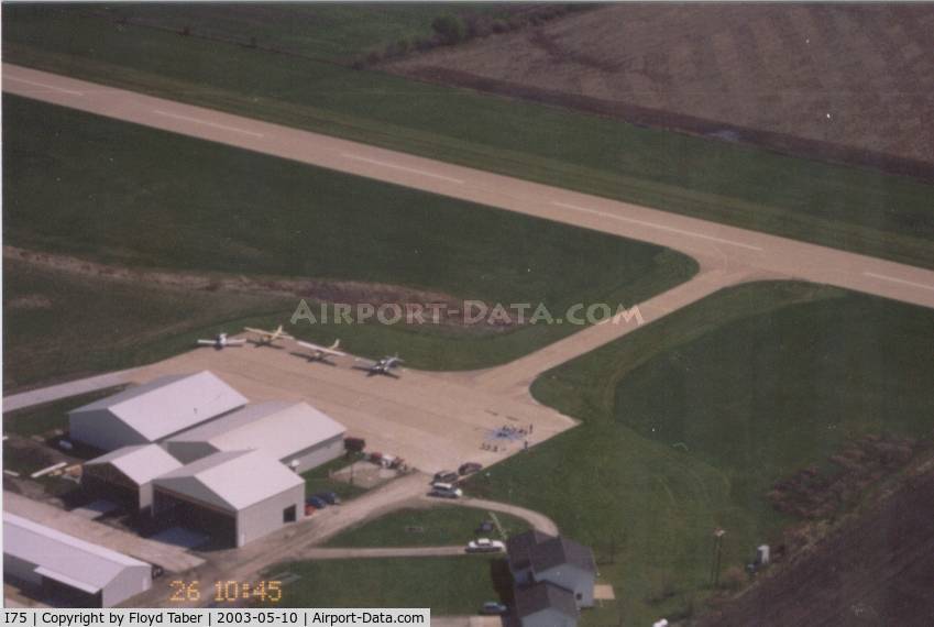 Osceola Municipal Airport (I75) - Ramp @ I75
