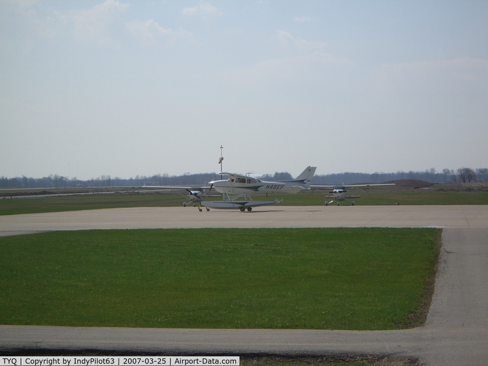 Indianapolis Executive Airport (TYQ) - Seaplane taxiing from tarmac
