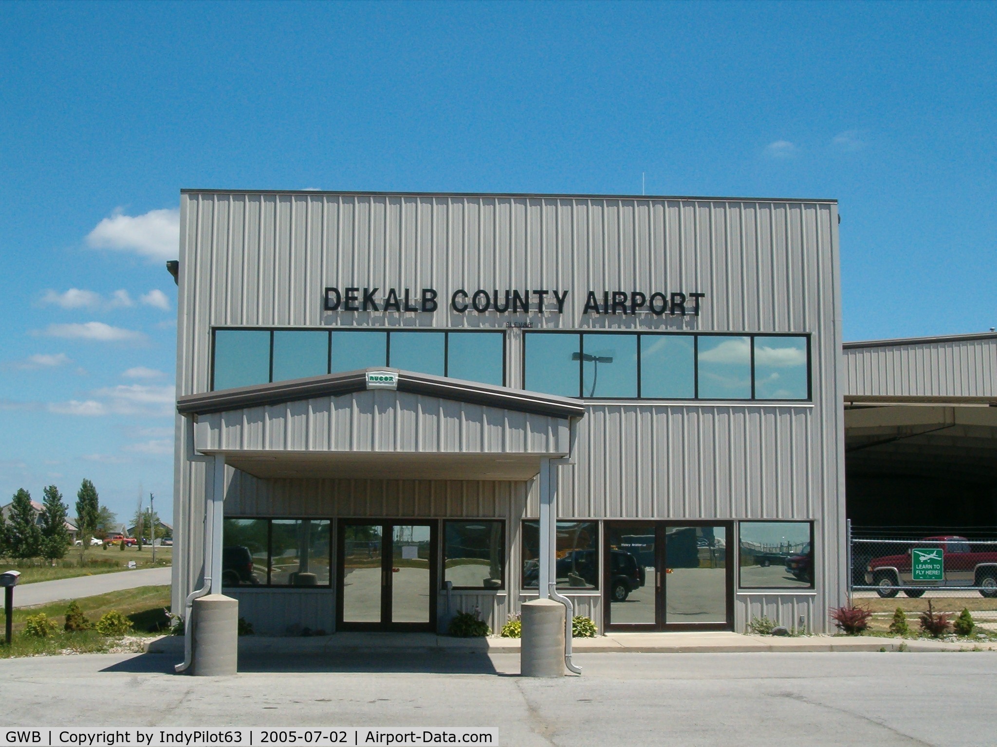 De Kalb County Airport (GWB) - FBO