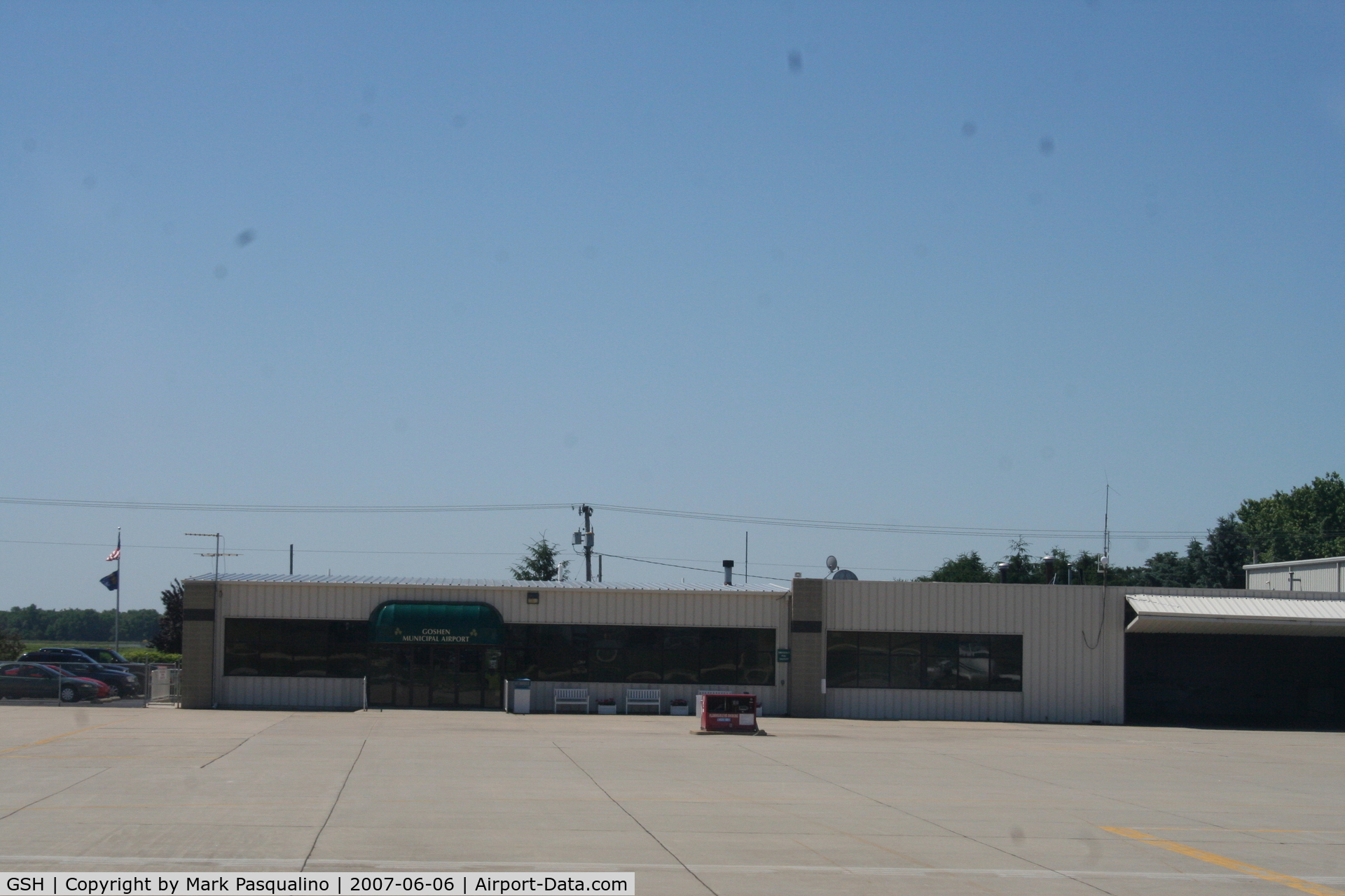 Goshen Municipal Airport (GSH) - Executive Terminal