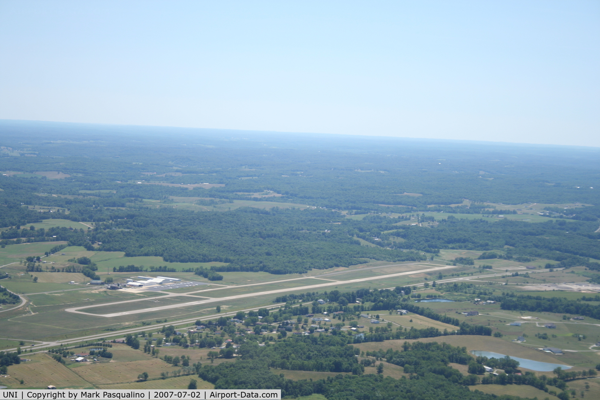 Ohio University Snyder Field Airport (UNI) - Athens, OH
