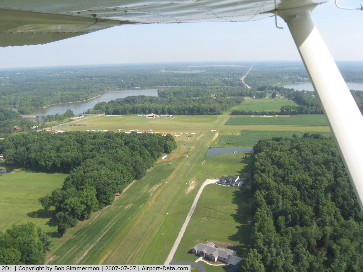 Barber Airport (2D1) - Downwind for 27, looking up 36 at Alliance, OH