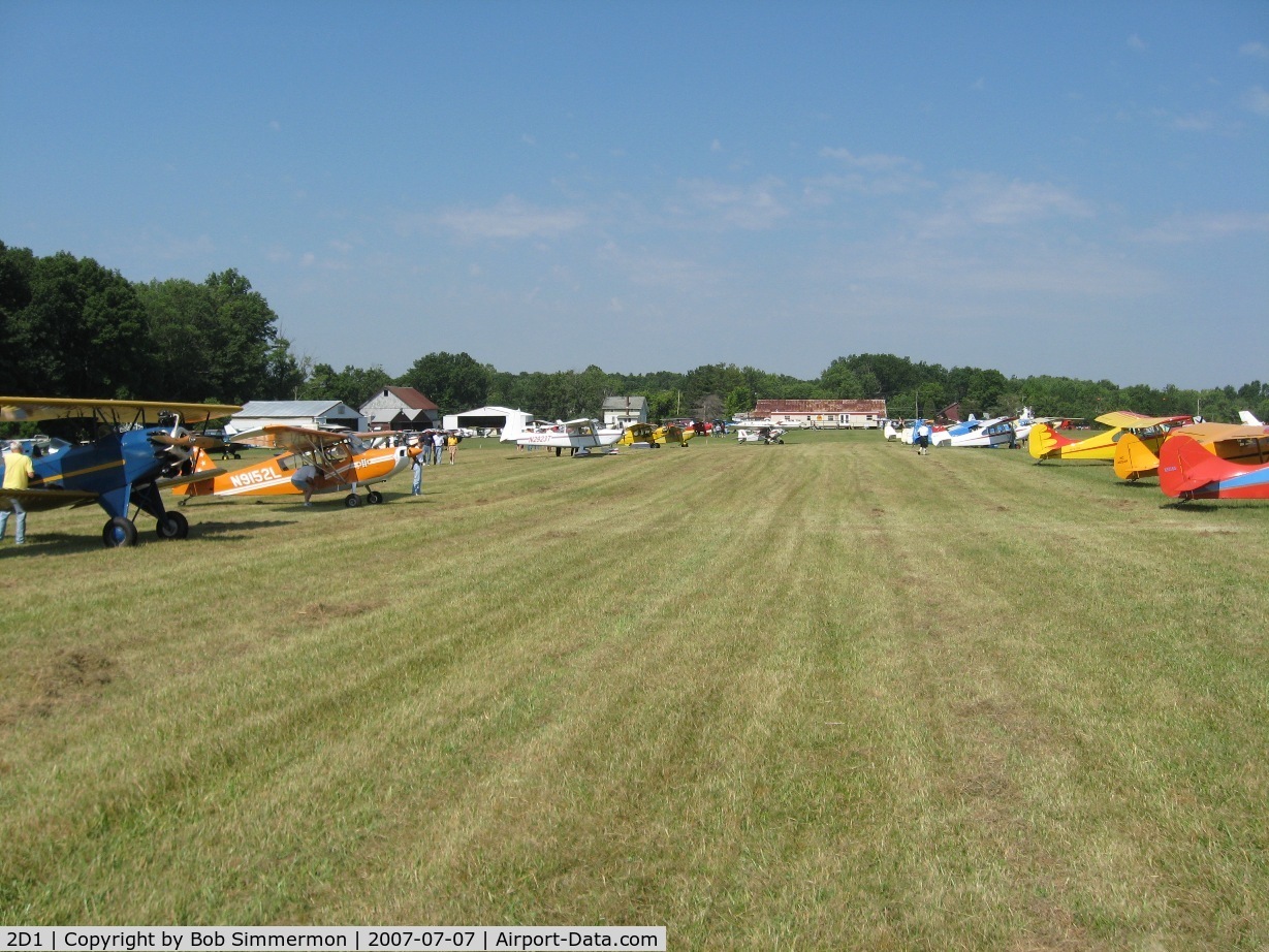 Barber Airport (2D1) - Aeronca/T-craft fly-in at Alliance, OH