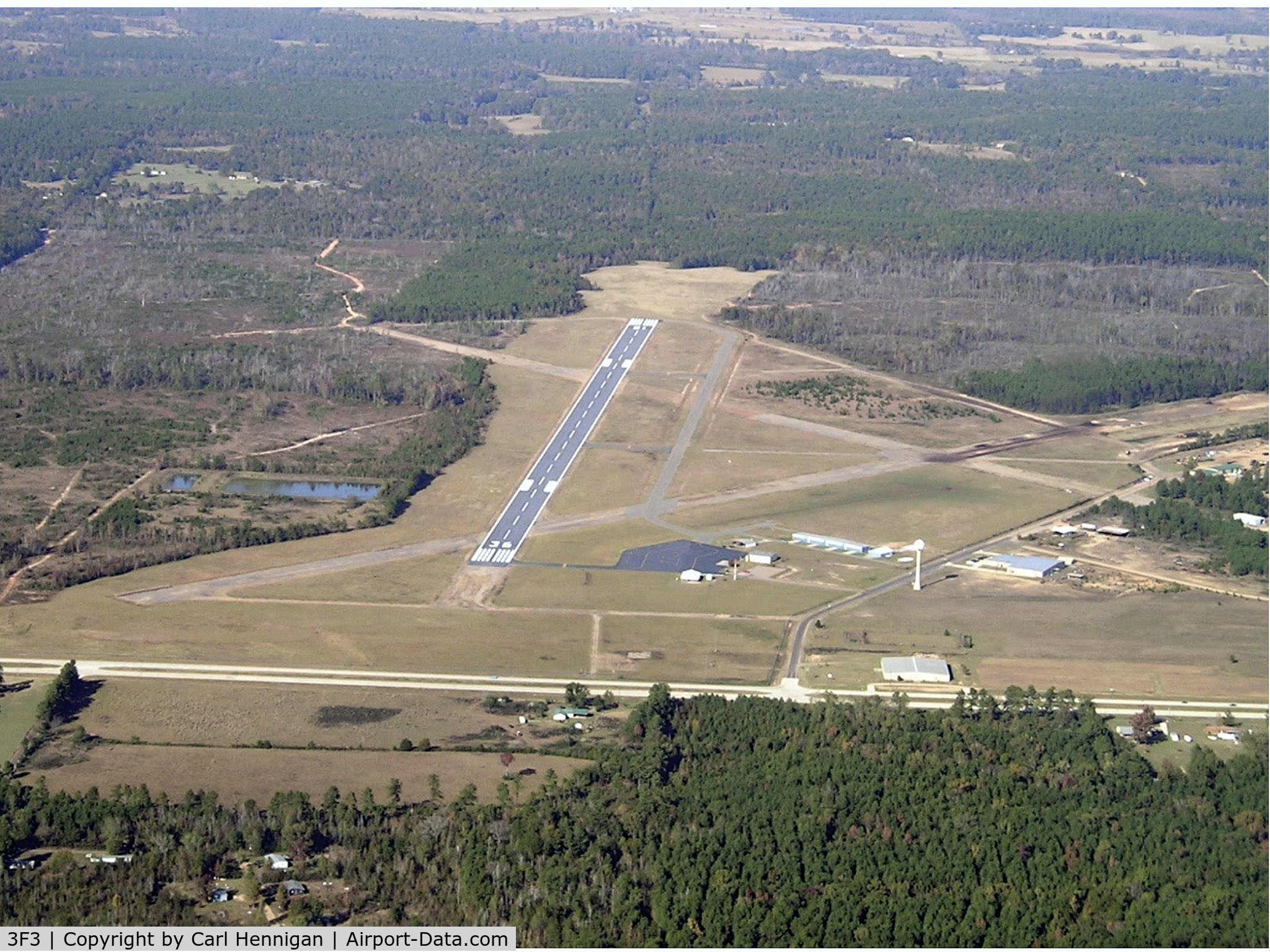C E 'rusty' Williams Airport (3F3) - Mansfield looking north