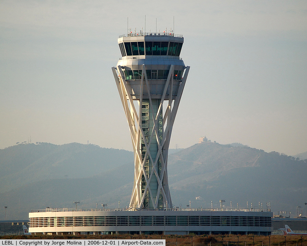 Barcelona International Airport, Barcelona Spain (LEBL) - The new ATC tower of BCN, operative from February 2007.
