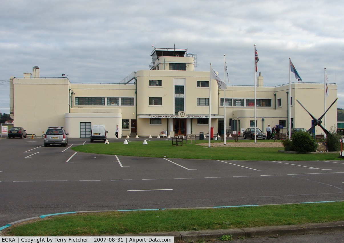 Shoreham Airport, Shoreham United Kingdom (EGKA) - Road approach to Shoreham Airport