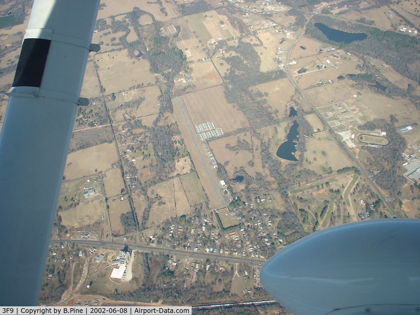 Mineola Wisener Field Airport (3F9) - Good look looking down