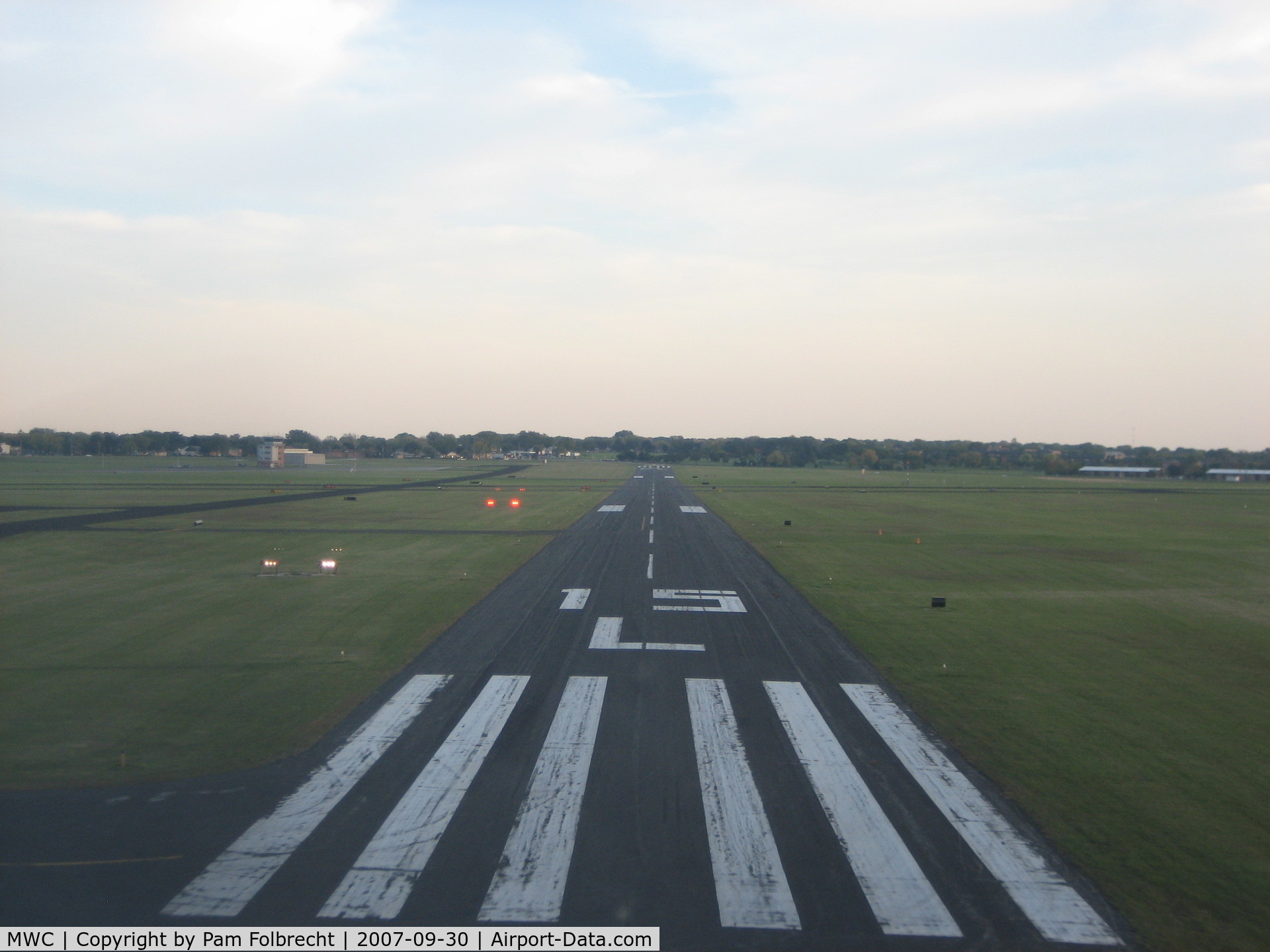 Lawrence J Timmerman Airport (MWC) - Runway 15L