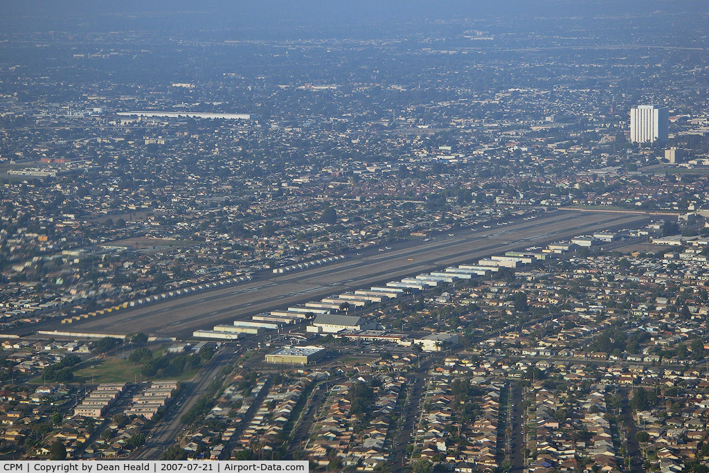 Compton/woodley Airport (CPM) - Entering the traffic pattern at Compton for landing on RWY 25L as seen from our Cessna 172 N62531.