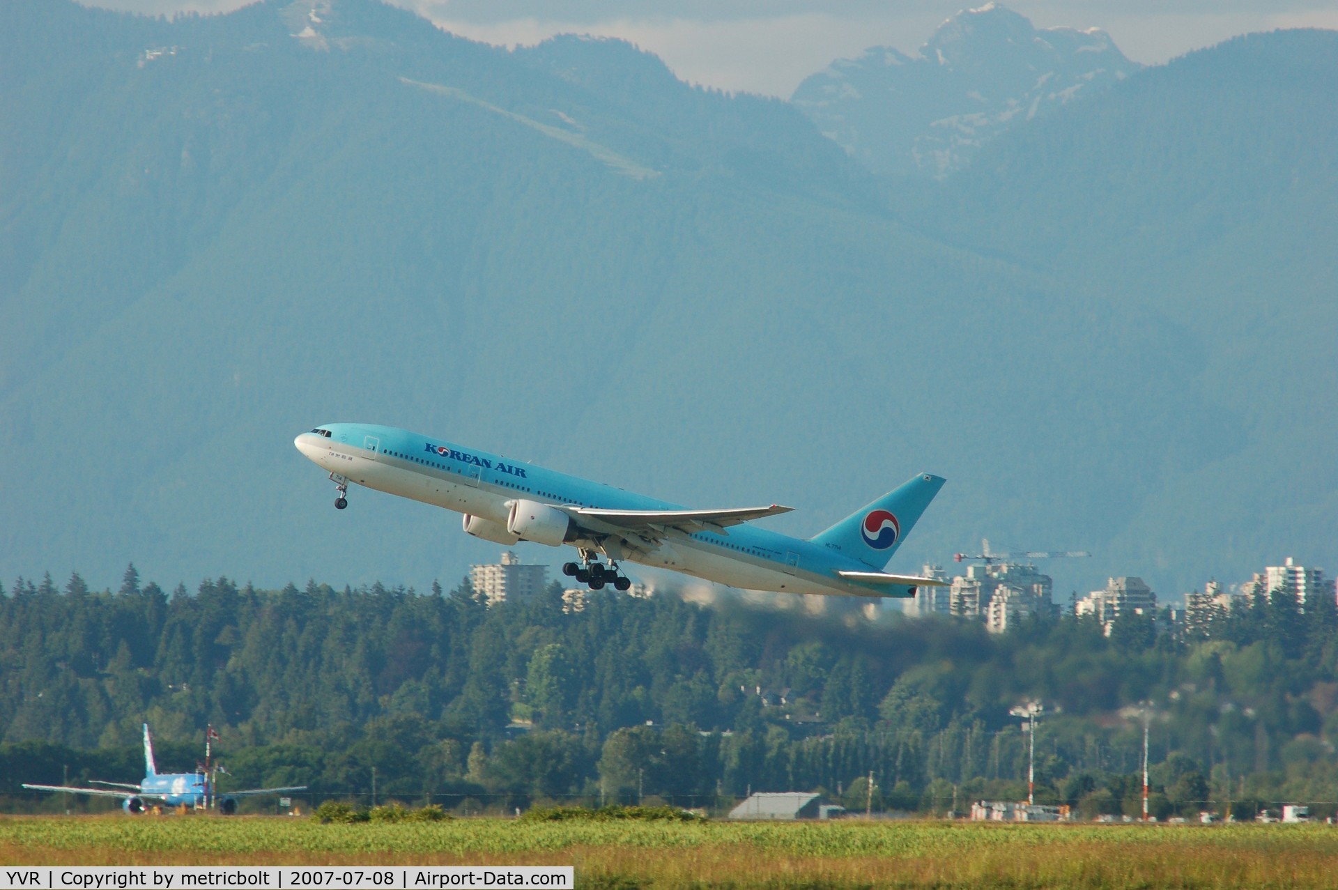 Vancouver International Airport, Vancouver, British Columbia Canada (YVR) - flt. KE8072 to Incheon