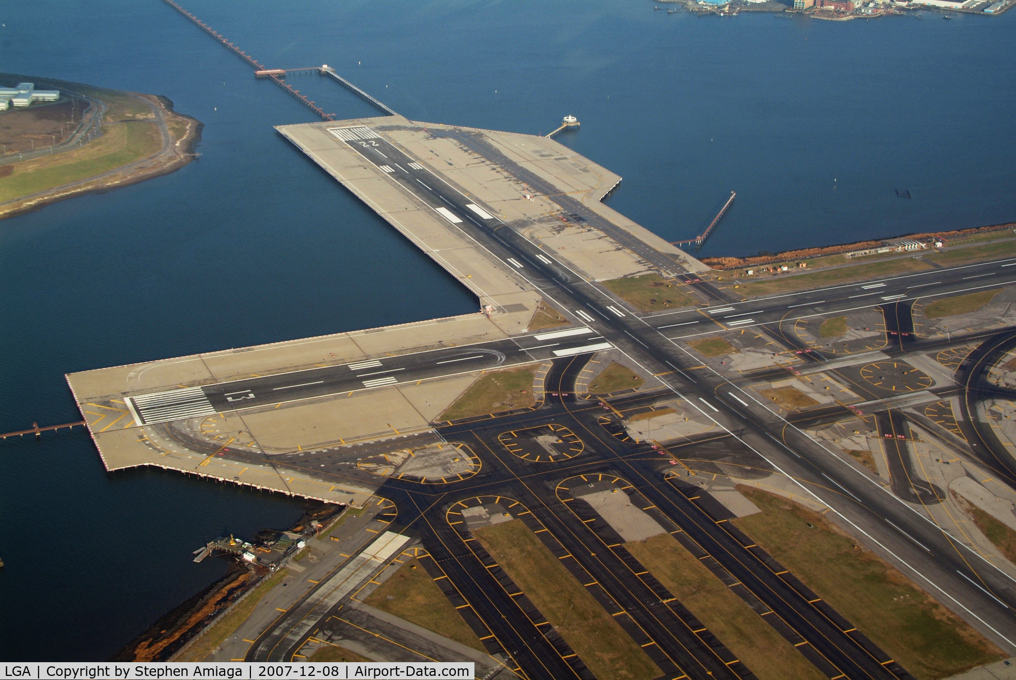 La Guardia Airport (LGA) - The business end without all the traffic