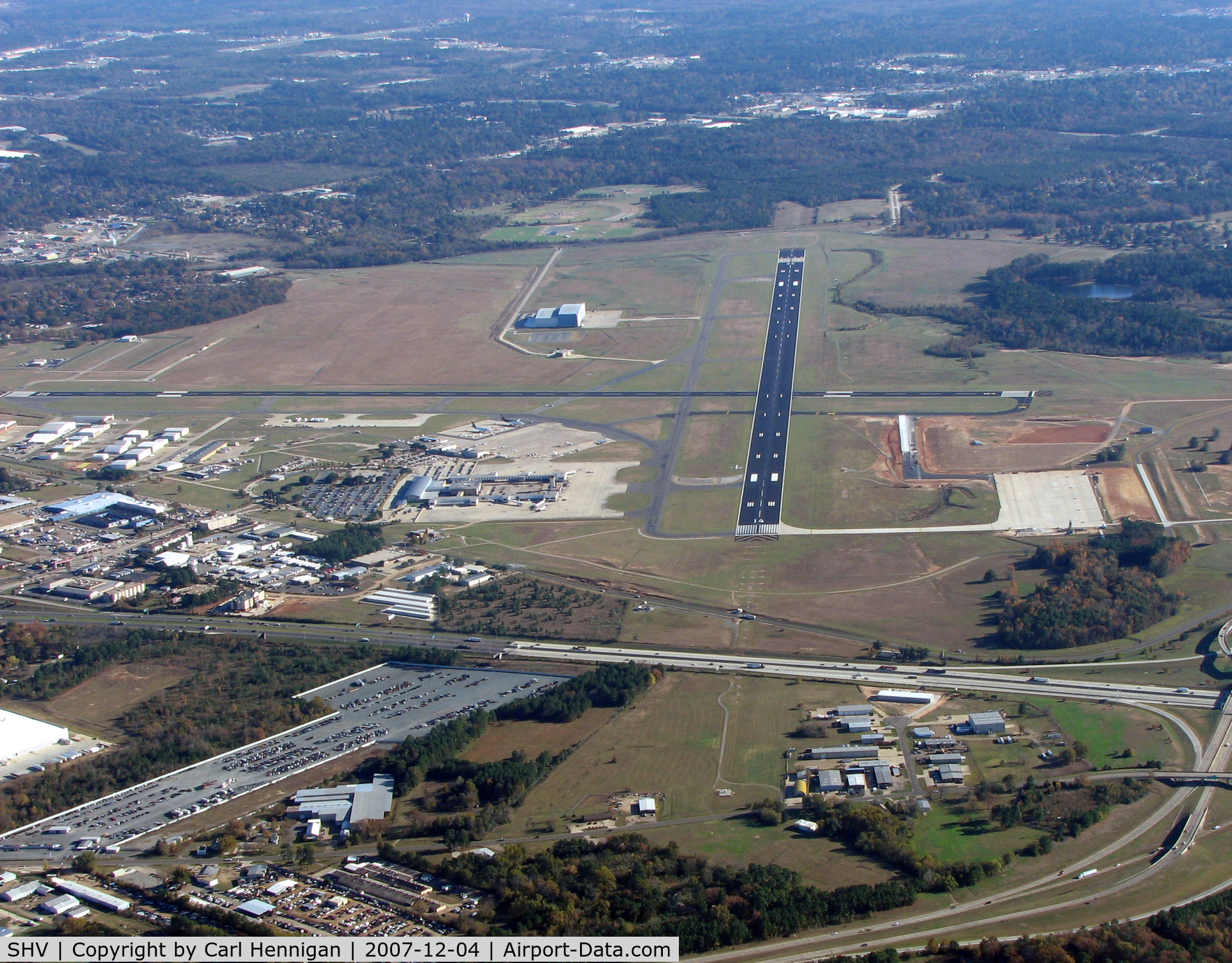 Shreveport Regional Airport (SHV) - Looking southeast