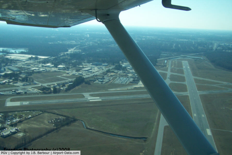 Pitt-greenville Airport (PGV) - Wing shot from a 172RG