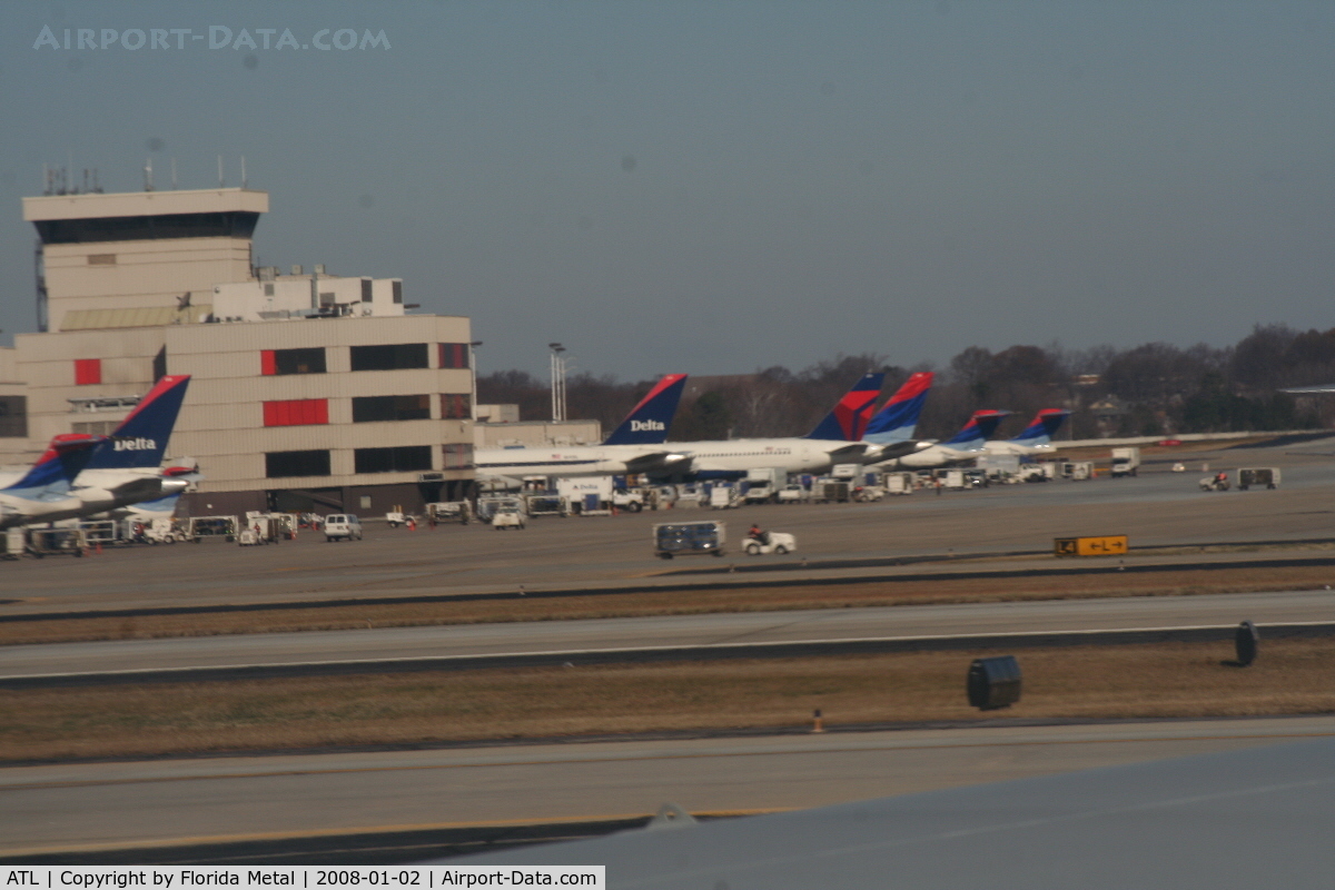 Hartsfield - Jackson Atlanta International Airport (ATL) - taxiing in to Atlanta