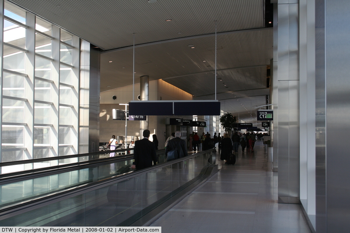 Detroit Metropolitan Wayne County Airport (DTW) - Concourse C McNamara Terminal