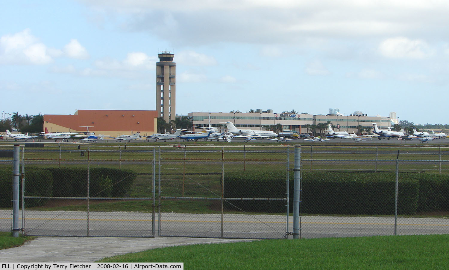 Fort Lauderdale/hollywood International Airport (FLL) - One of the FLL executive ramps during Miami Boat Show weekend