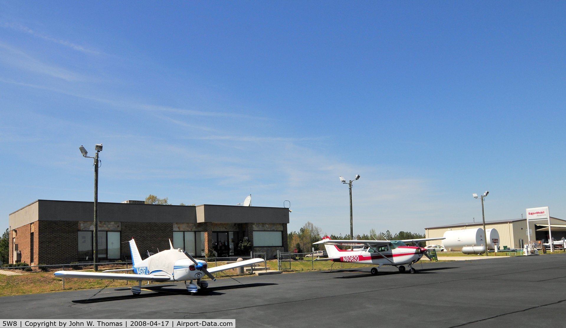 Siler City Municipal Airport (5W8) - Extremely nice for a small town