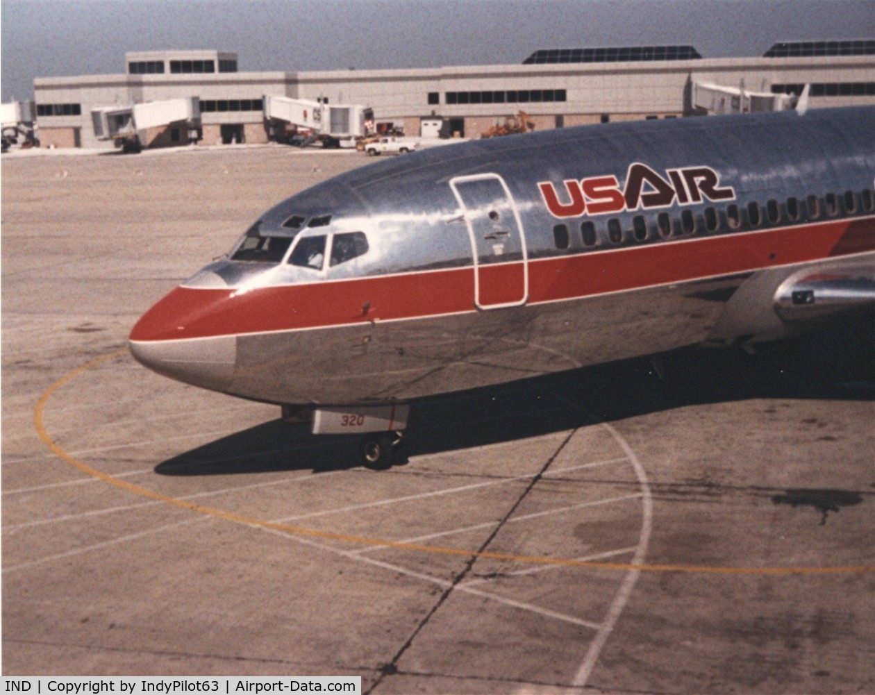 Indianapolis International Airport (IND) - A 737 headed out to Sky Harbor in Phoenix around 1986.