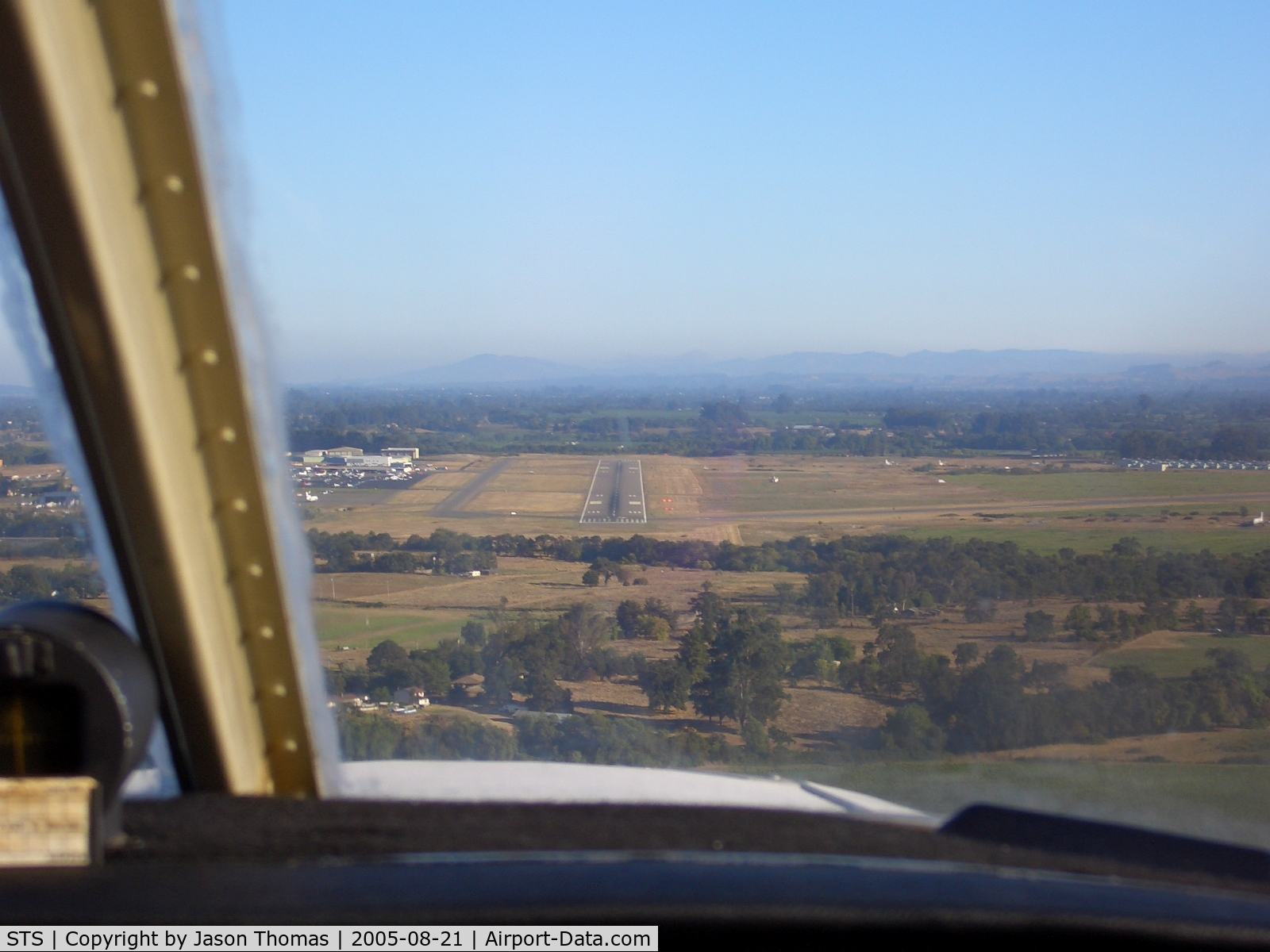 Charles M. Schulz - Sonoma County Airport (STS) - Final Rwy 14