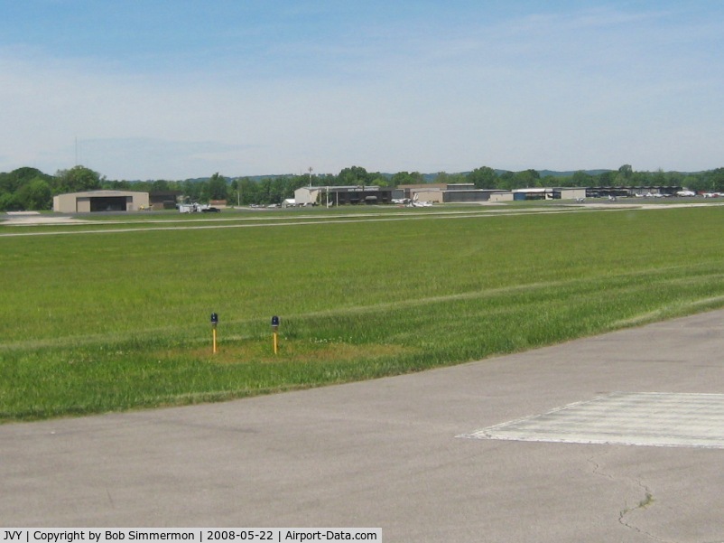 Clark Regional Airport (JVY) - Facilities at Clark County Regional - Sellersburg, Indiana.