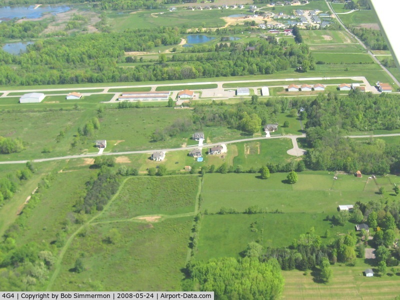Youngstown Elser Metro Airport (4G4) - Downwind for 28