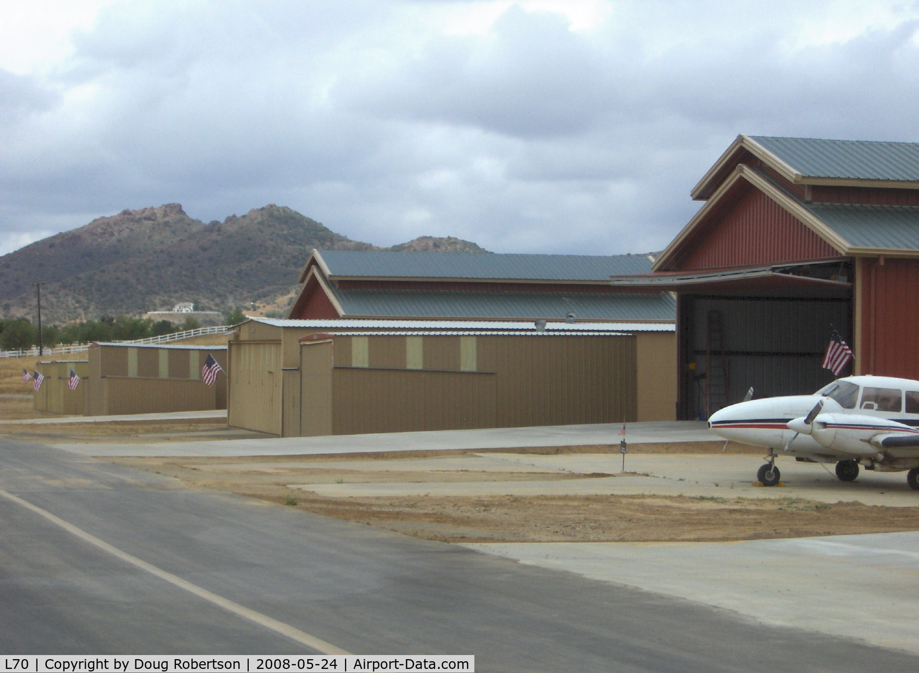 Agua Dulce Airport (L70) - Huge hangars-not crowded. Ranch barn theme.