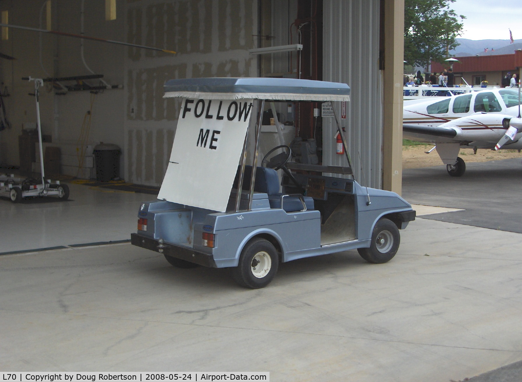 Agua Dulce Airport (L70) - 'Follow Me' cart