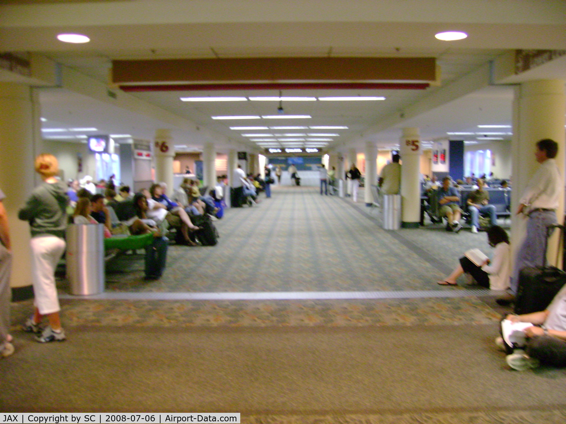 Jacksonville International Airport (JAX) - concourse B