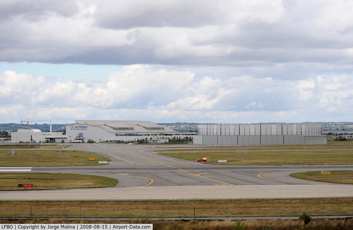Toulouse Airport, Blagnac Airport France (LFBO) - 14R-32L runway.
