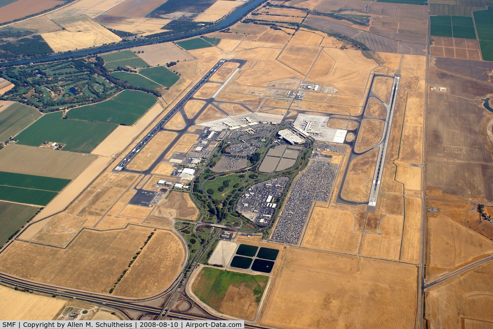 Sacramento International Airport (SMF) - Sacramento International