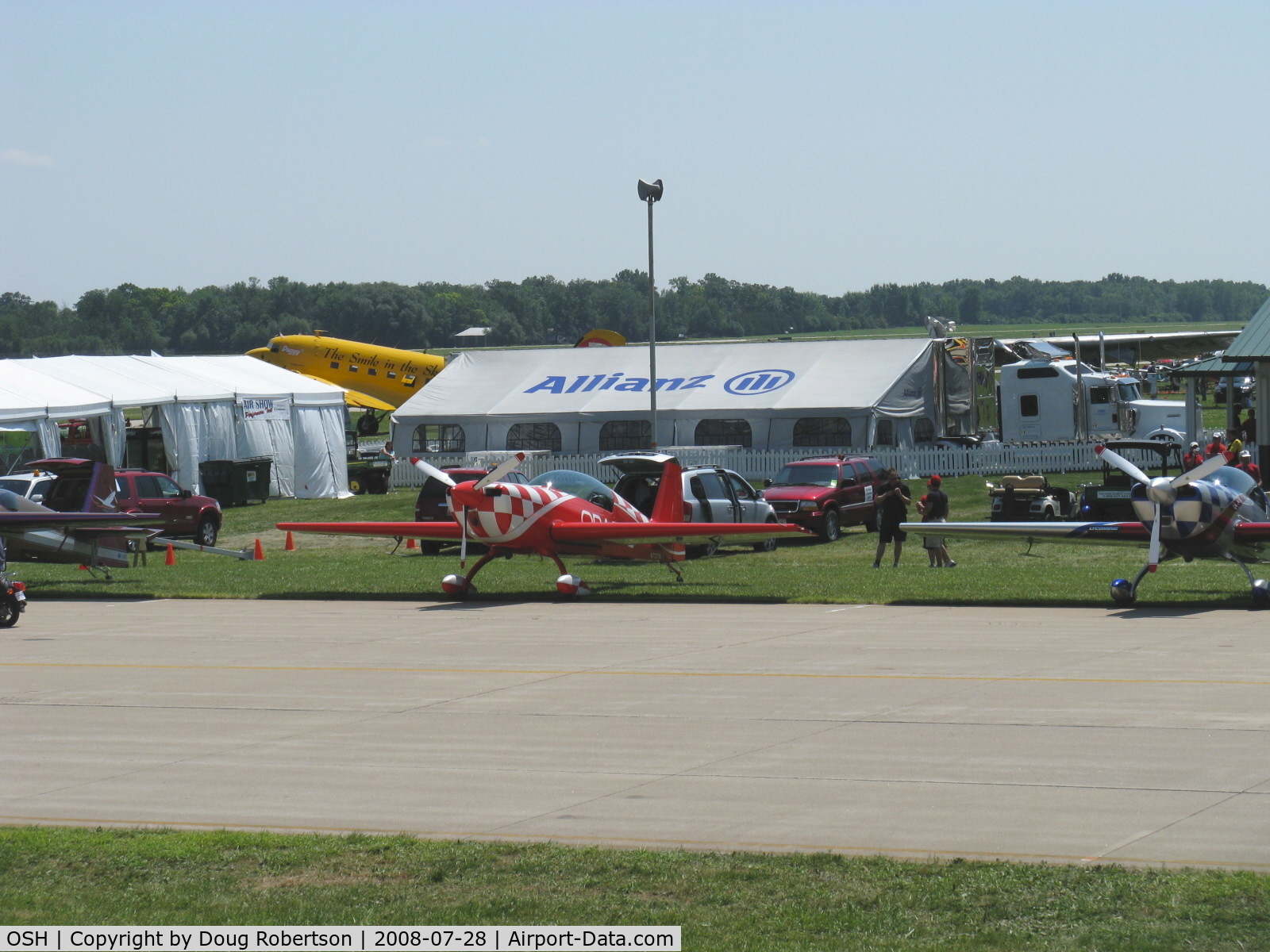 Wittman Regional Airport (OSH) - EAA AirVenture 2008-Scene from a Canon Camera tower