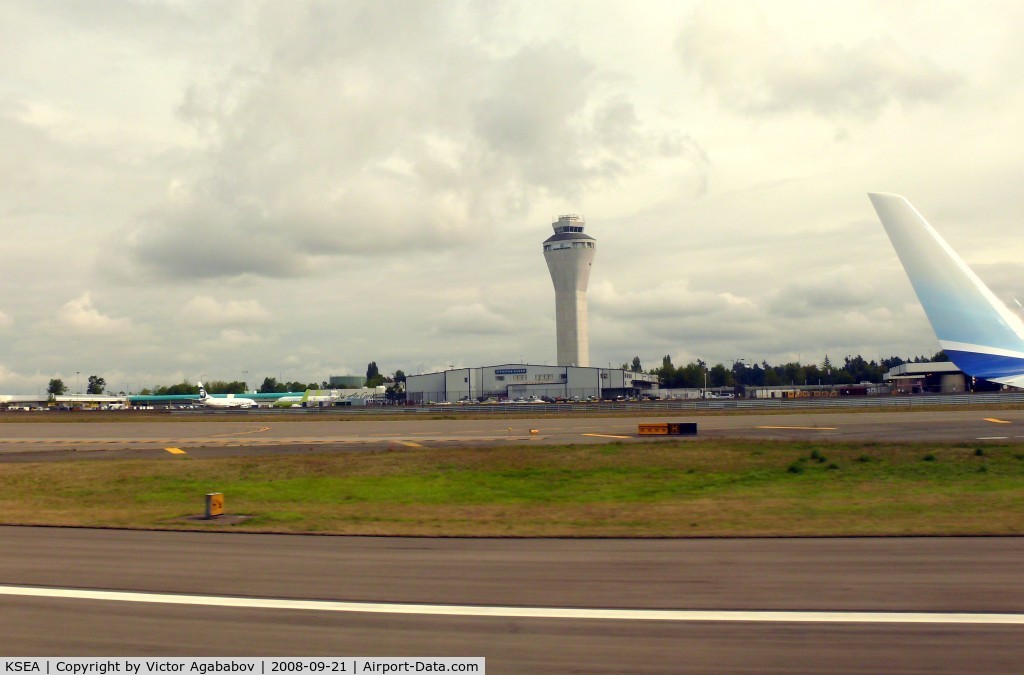 Seattle-tacoma International Airport (SEA) - Taking off at Seattle
