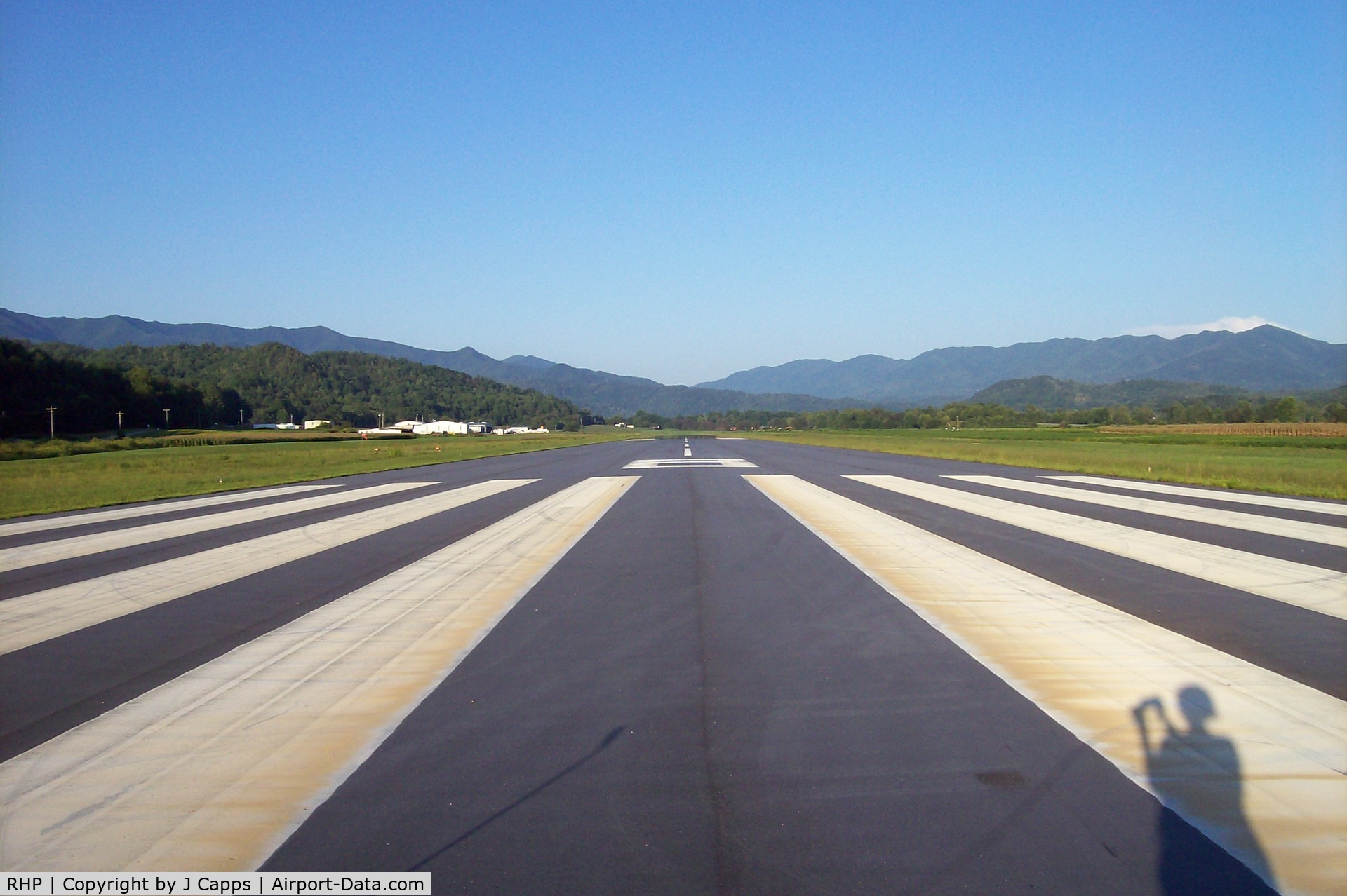 Western Carolina Regional Airport (RHP) - Runway 08
