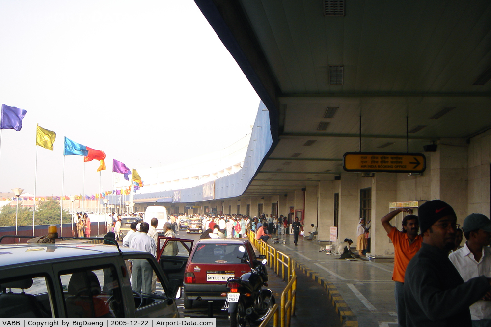 Chatrapati Shivaji International Airport, Mumbai (Bombay) India (VABB) - In front of passenger terminal ...