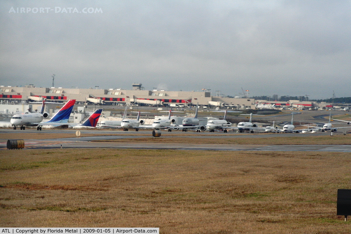 Hartsfield - Jackson Atlanta International Airport (ATL) - The busiest airport in the world during rush hour