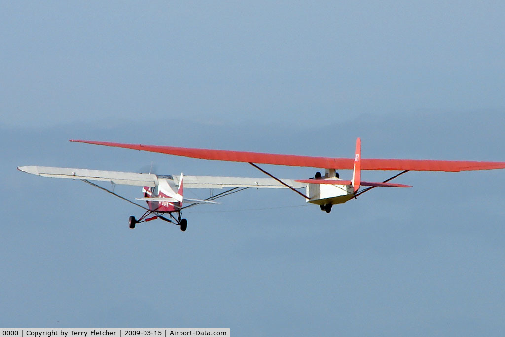 0000 Airport - Tug and Glider in tandem at Sutton Bank
