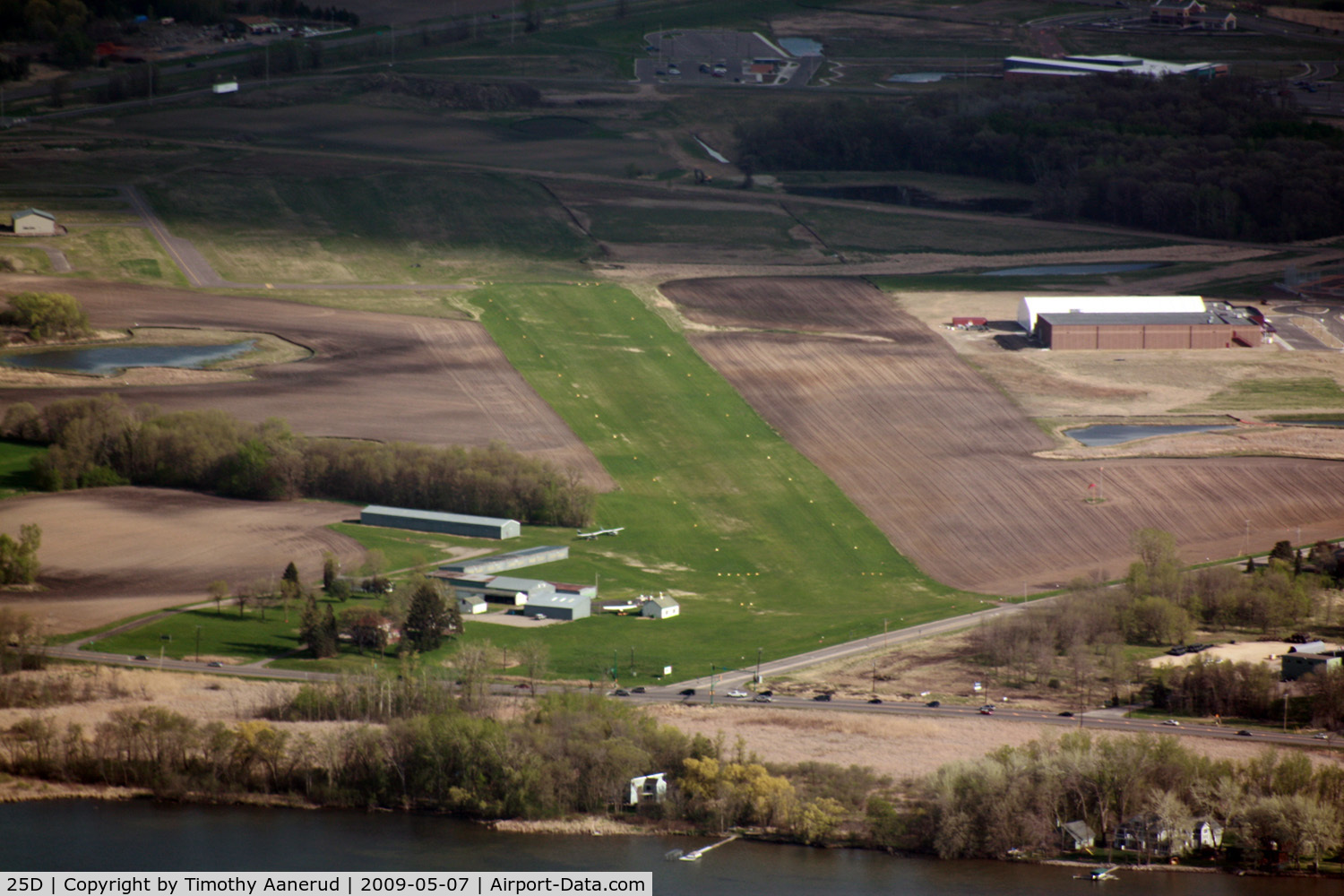 Forest Lake Airport (25D) - Forest Lake, MN