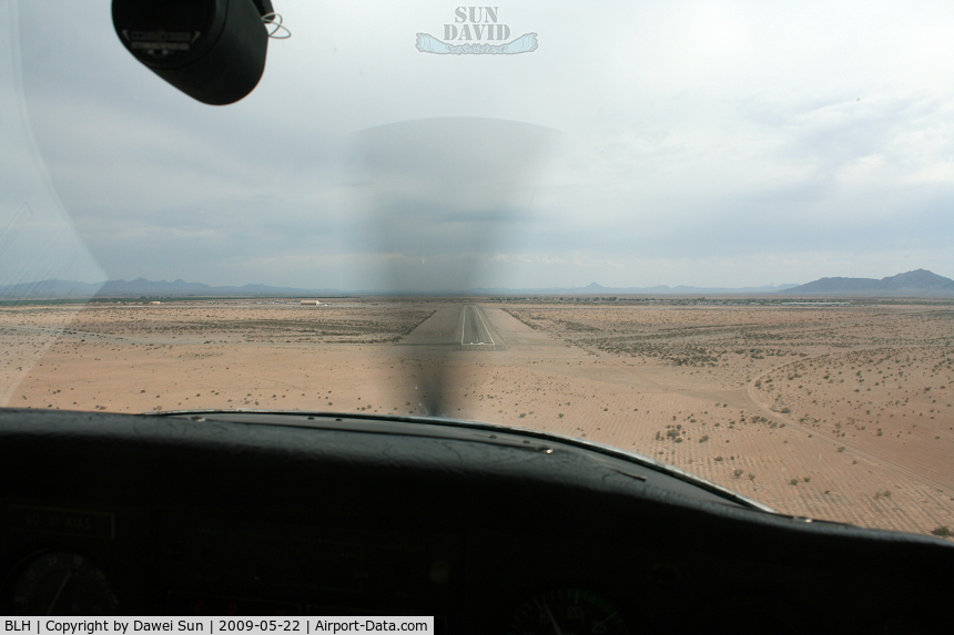 Blythe Airport (BLH) - rwy 17