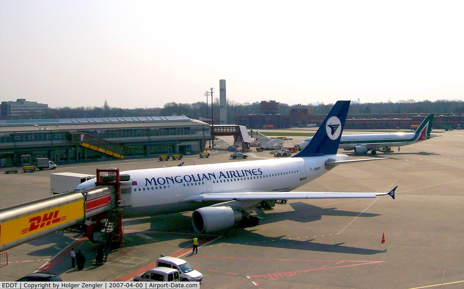Tegel International Airport (closing in 2011), Berlin Germany (EDDT) - View over an italo-mongolian meeting at the western gates of TXL