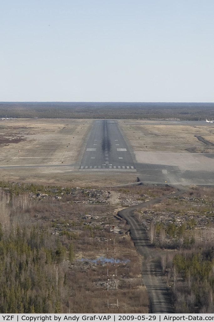 Yellowknife Airport, Yellowknife, Northwest Territories Canada (YZF) - Final approach to RWY33 at Yellowknife.