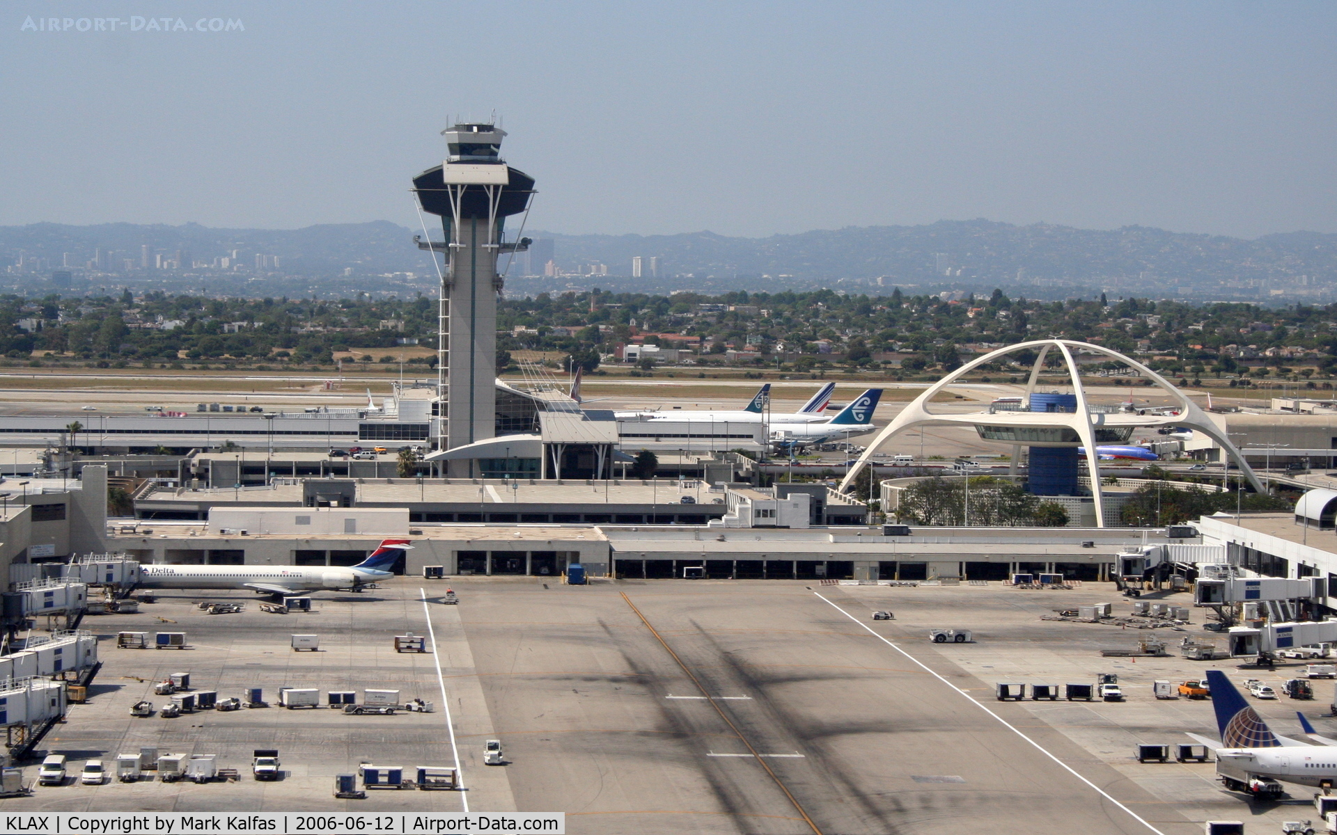 Los Angeles International Airport (LAX) - LAX tower and Encounters Restaurant