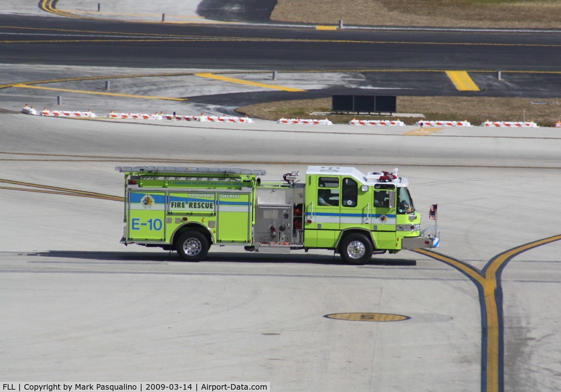 Fort Lauderdale/hollywood International Airport (FLL) - Fire and Rescue truck