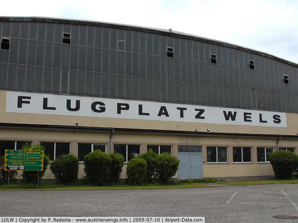LOLW Airport - Flugplatz Wels / Oberösterreich / Upper Austria