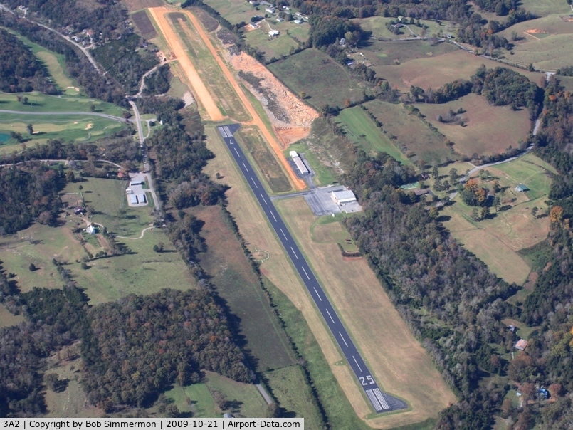 New Tazewell Municipal Airport (3A2) - Looking west from 5500'