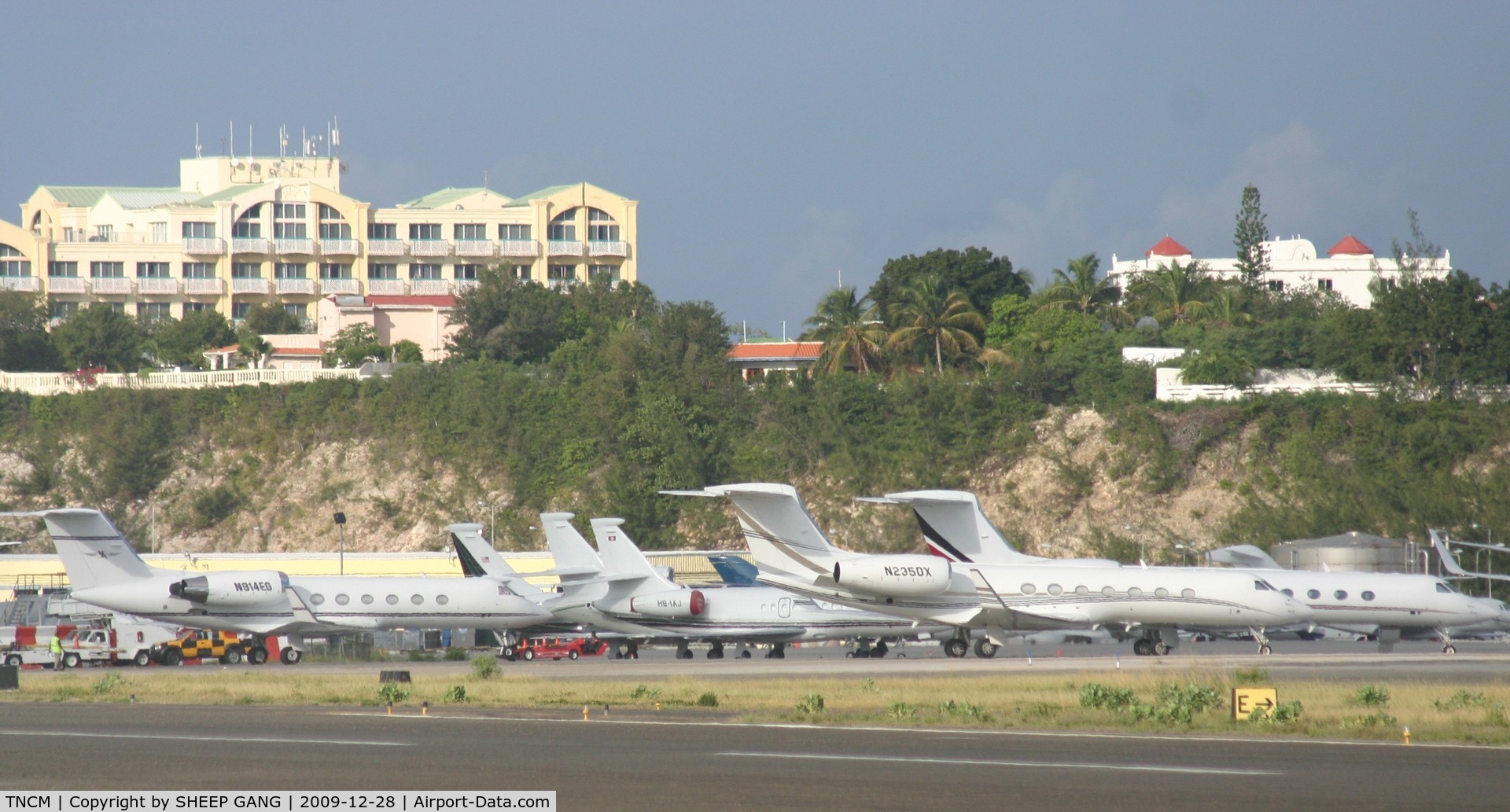 Princess Juliana International Airport, Philipsburg, Sint Maarten Netherlands Antilles (TNCM) - Just a close up of the BRAVO ramp